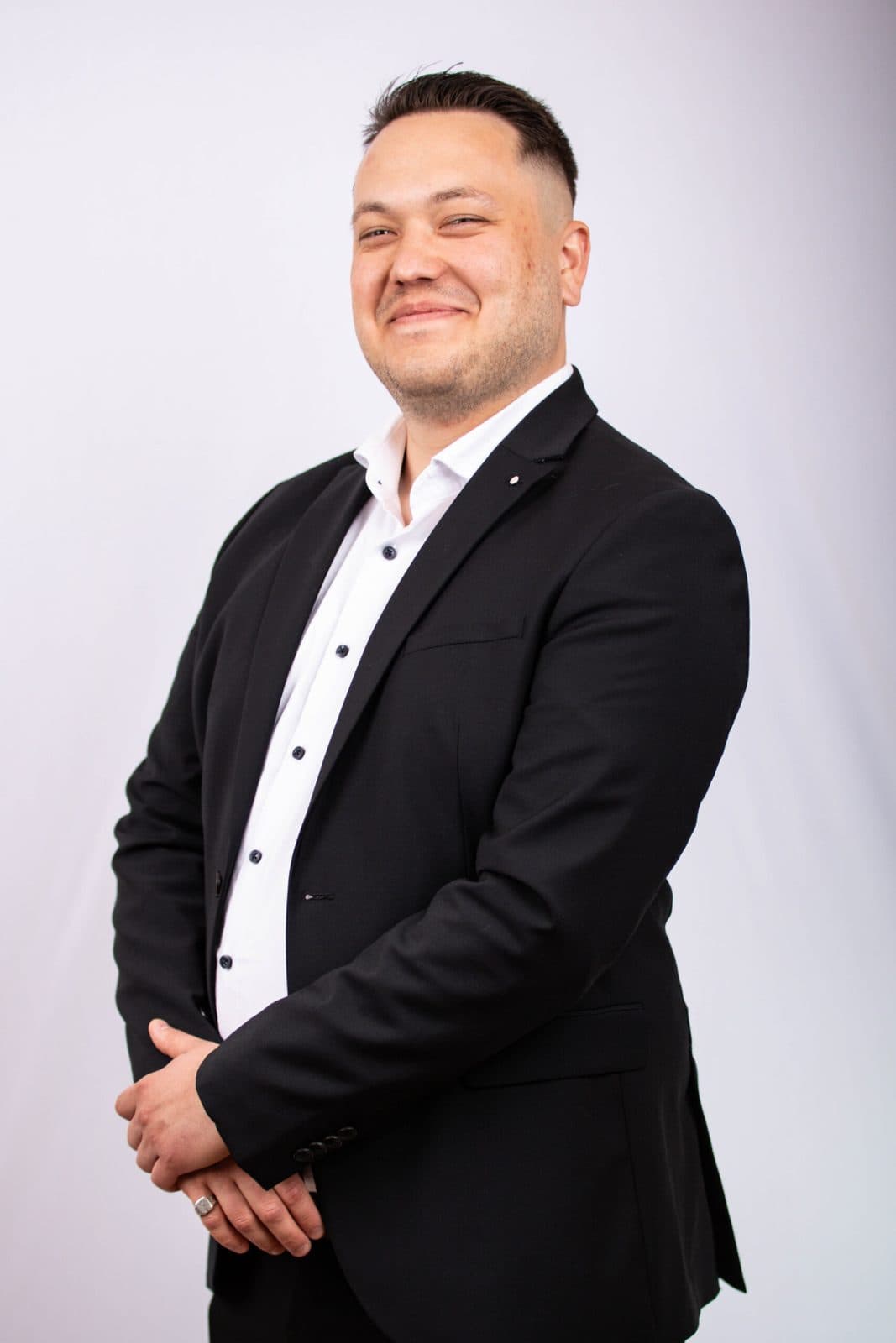 Aaron Ellenbeck, Business